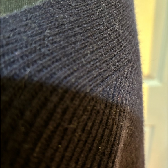 Talbots Black Ribbed Sweater, Size M - Picture 4 of 9